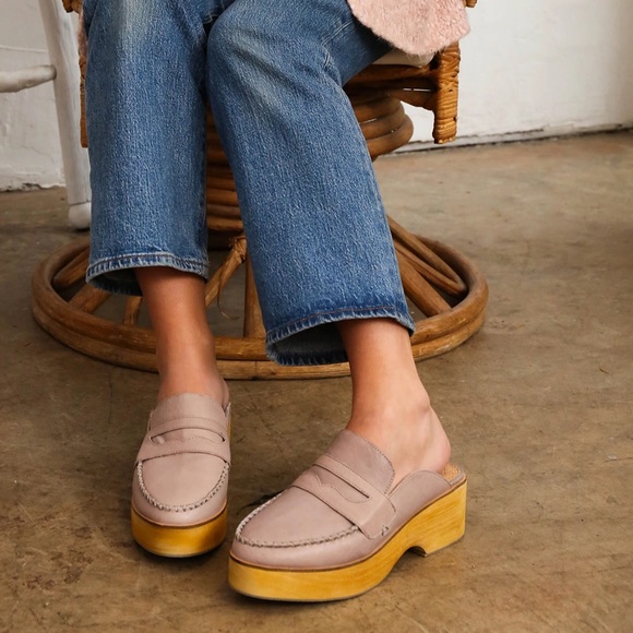 NWT Kelsi Dagger Platform Leather Loafer Clog - Picture 2 of 7